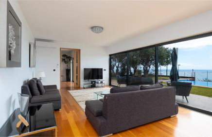 Villa Vitoria - by LovelyStay - Foto 19