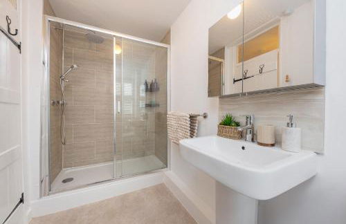 Rose cottage, Central, Amazing Cathedral view, Iconic pastel street - Foto 39