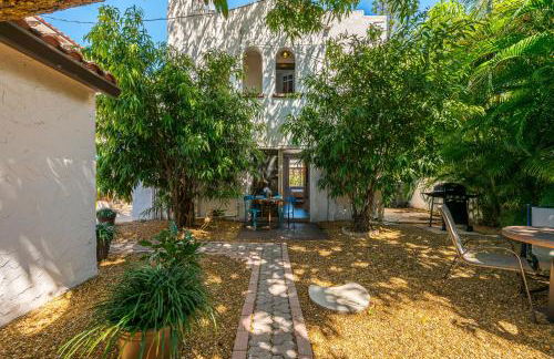 Birds of Paradise: Unwind in Nature's Embrace - Foto 55