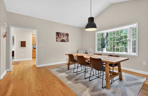 Screened Porch w Swing, Fire Pit, Grill & Deck - Photo 12