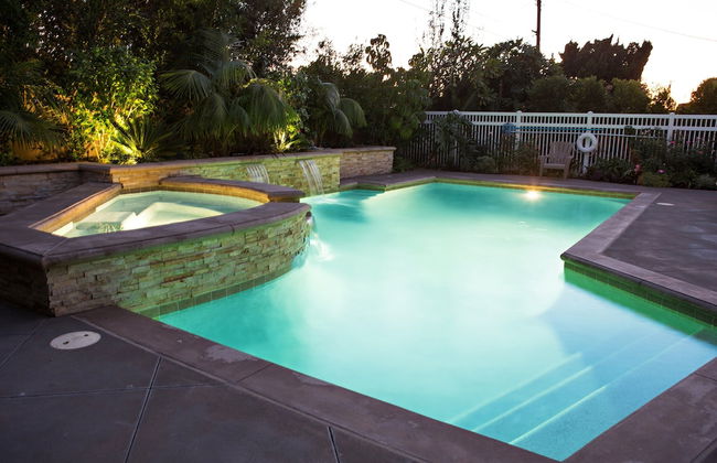 Sensational 6 Bedroom 4 Bathroom Pool Home (3 Master Bedrooms W/bathrooms) - Foto 30