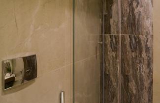 L-Suites - Photo 30
