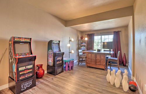 Lavish Family Escape with Game Room in Avondale! - Foto 10