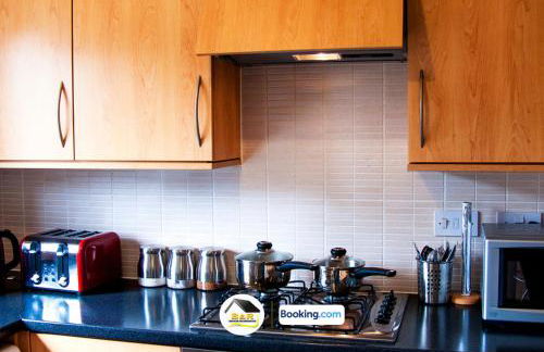 3 Bedroom House By B and R Serviced Accommodation Amesbury With Super fast Wi-Fi 145Mbps - Foto 6