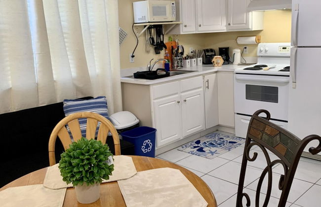 3 Suites Free Breakfast Steps to Beach - Photo 75