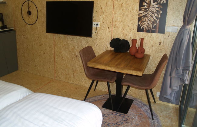 Solo Retreat 2 - Photo 2