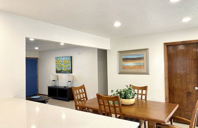 Garage Studio near OUSHC Hospital - Photo 45