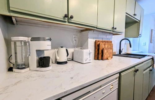 Stylish Retreat - 4 Min Downtown - Foto 8