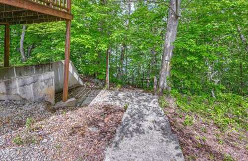 Kentucky Group Getaway with Dock and Lake Access - Foto 44