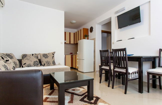 Apartments Ljubica - Photo 13