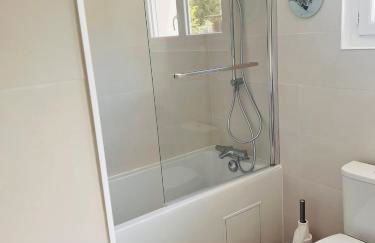 Les Mazades à 10 min de Périgueux avec piscine chauffée, meublé de tourisme classé 3 étoiles - Foto 15