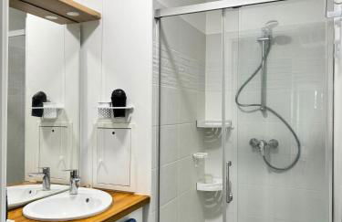 The Green Terrace Disneyland - Foto 45