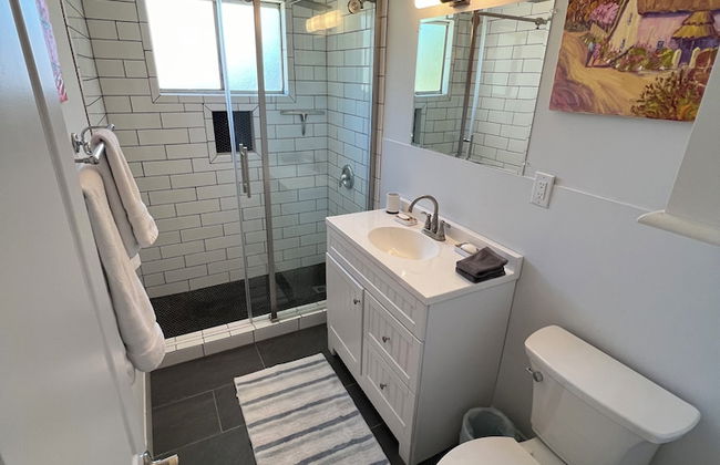 Hummingbird Mountain Cottage - Photo 36