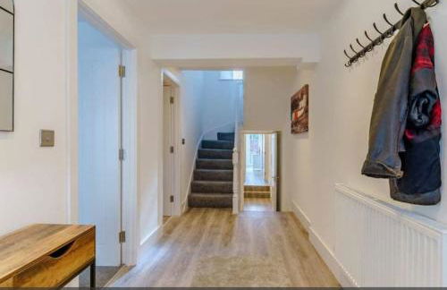 Tenby Heights, 5 en-suites, Parking & Garden - Photo 20