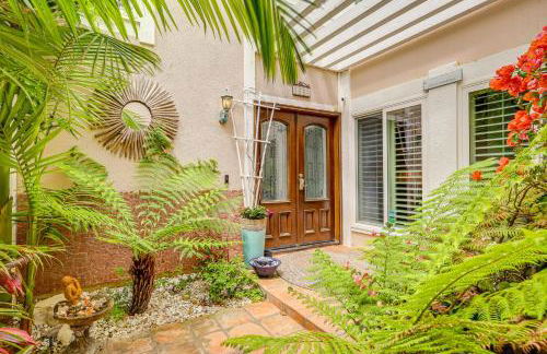 Chic Coastal Home with Outdoor Oasis in Oxnard! - Foto 33