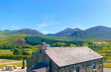 Tara’s Hill Cottage - Photo 1