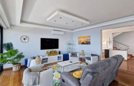 Azure Serenity Villa by LovelyStay - Foto 4