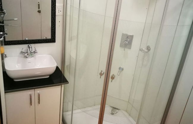 Golden Crest Houseboats - Foto 32