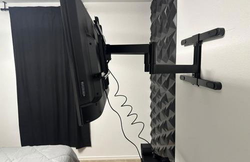 Cozy Stay with Pool Relax with Easy Access to Highway - Foto 33