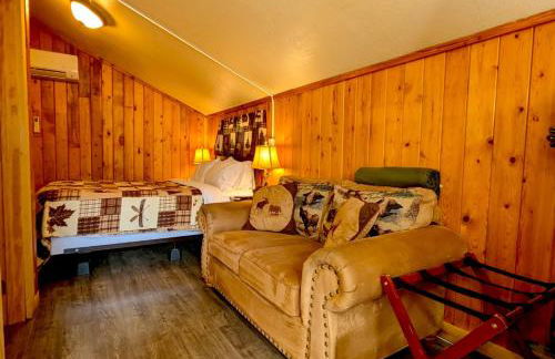 Yellowstone's Treasure Cabins - Foto 20