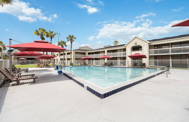 1/1 Condo-hotel With Double bed and Community Pool Miles From Disney! - Foto 17