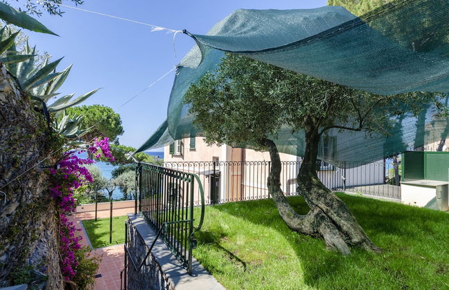 JOIVY Villa W/Superb View And Private Garden In Mulinetti - Photo 31