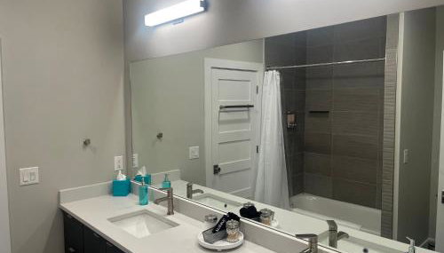 4 bd Ski Villa with Hot Tub and Bunk Room by lake! - Foto 2
