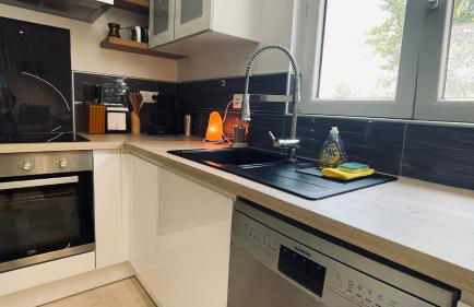 LE HAVRE D'ATHENA - Grand appart, jardin privé, abri vélos & accès rapide A61 - Foto 33