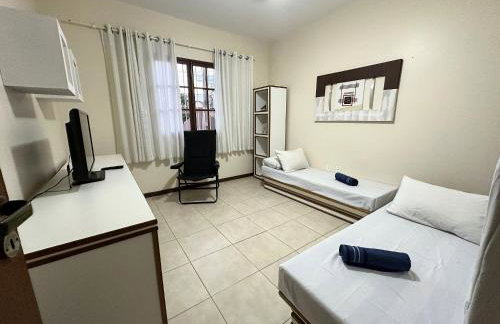 Casarão com quintal na quadra da praia | ROCM1217 - Foto 26