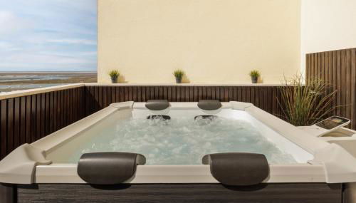 Top-Floor 2BR, Sea and city Views & Jacuzzi - Foto 2