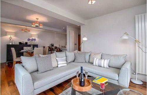 Deganwy Tower Apartment - Photo 11