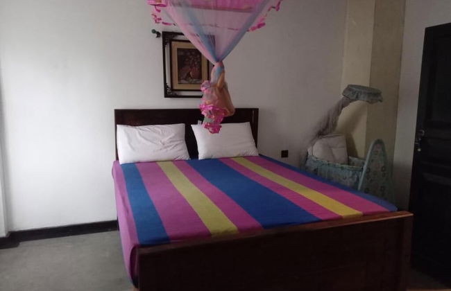 Lyons Villa - Photo 10