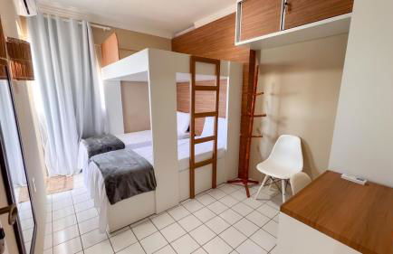 Apto com Varanda, Vista e Piscina a 50m da Praia - Foto 21