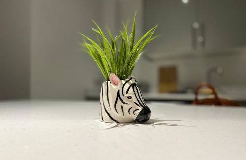 Superb modern flat in Northampton, parking &EV - Photo 13