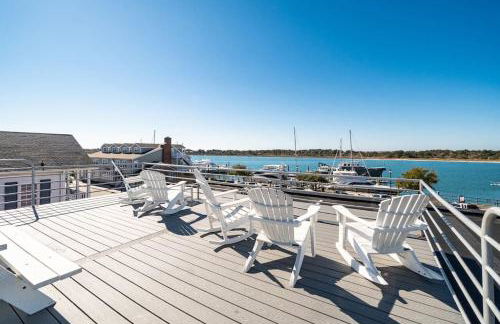 Why Knot Getaway…Rooftop with WaterView! Unit F - Foto 10