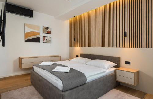 Villa Levita with Pool - Photo 43