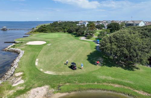 Waterfront luxury w-beach resort-pool-golf-tennis-fishing & views! - Foto 80