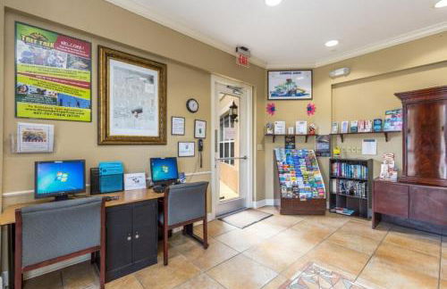 Fantastic Condo - 2 Miles from Disney Pool View Windsor Hills - Foto 73