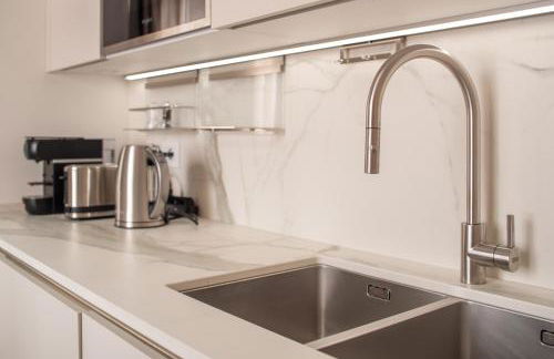 Sant'Ambrogio Luxury Apartment R&R - Photo 11