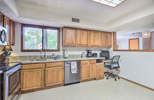 Bryan Home with Deck and Yard about 4 Mi to Texas A and M! - Photo 8