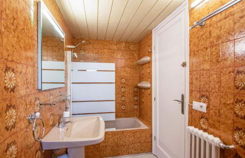 5 Bedroom Awesome Home In Alella - Foto 36