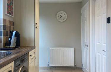 Contemporary 2-Bed House near Basildon Station - Foto 13