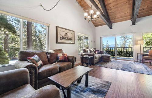 10 Mi to Palisades Tahoe! Condo with Game Room - Foto 4