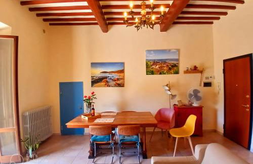 INCANTEVOLE CASA TOSCANA con travi in legno, ampia terrazza e vista sulle colline - Foto 5