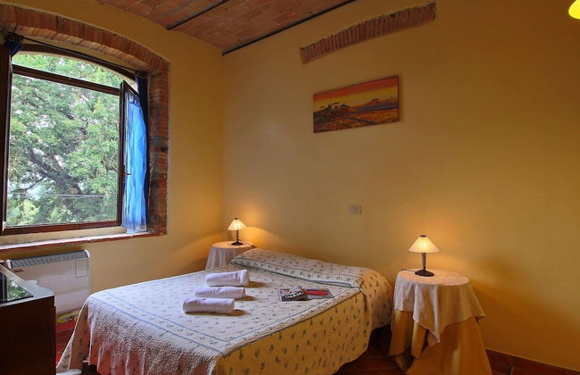 Attractive Apartment in old Farmhouse on the Estate With Pool - Foto 6