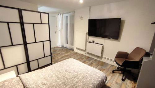 Grand Studio avec jardin et entrée privative à noter réservations de 3 nuits minimum - Foto 4