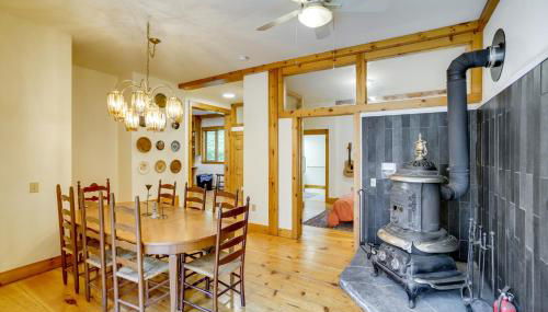 Secluded Family Getaway with On-Site Creek in Hawley - Foto 2