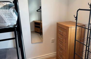 Modern, Sleeps 6, First floor, Parking, Beautiful rural market town, Llani - Foto 24