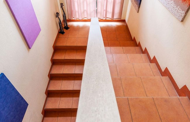 Nicely priced duplex in Surfside with private pool and AC in every room - Photo 3