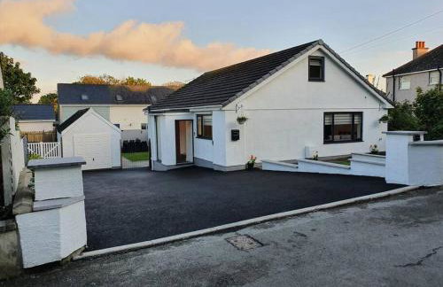 Clydfan No 1 Trearddur Road - Photo 1